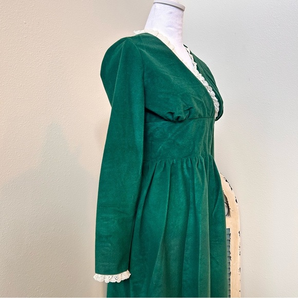 Vintage 70s Milk Maid Lace Trim Renaissance Cottage Green Velvet Maxi Dress SM - Picture 5 of 11